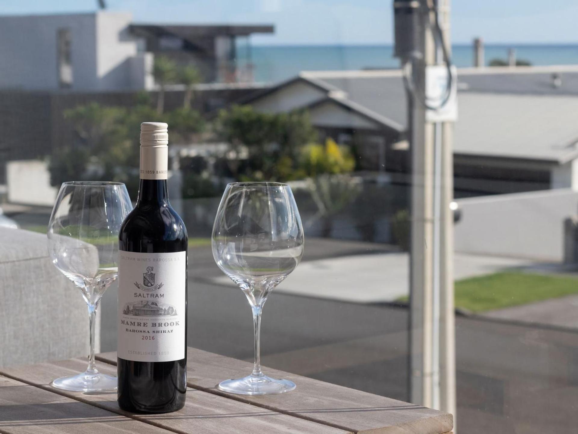 The Ocean Outlook - Pure Luxury Accommodation New Plymouth Exterior photo